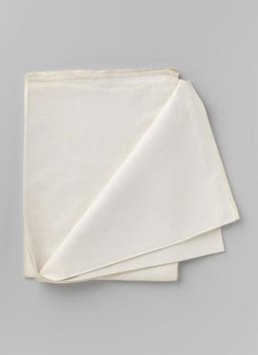 Cloth. Mark: HW34.