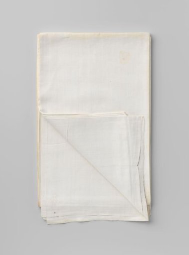 Cloth. Mark: crown WG10 and year 1738 and B.