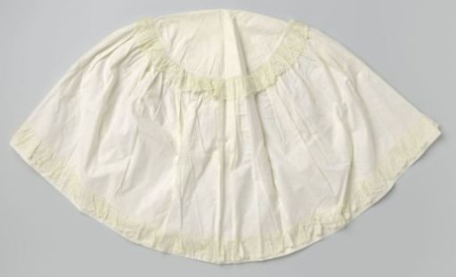 Valance of batiste with machine-made lace, for a stool