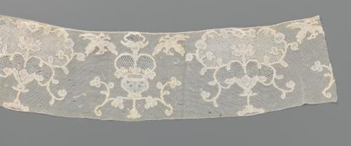 Strip of bobbin lace with flying birds between flower pots on tables