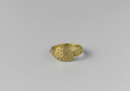 Ring with a man's head