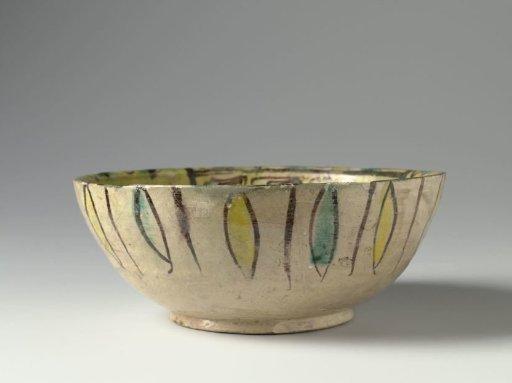 Bowl with deer and ornaments in yellow, green and brown