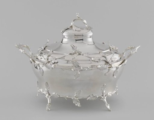 Tureen, decorated with leafy branches
