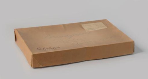 Cardboard box printed with 'A. Schröder & Co./ Leidschestraat 32-6' and handwritten 'Bridal gown Riekie 21 June 1921'
