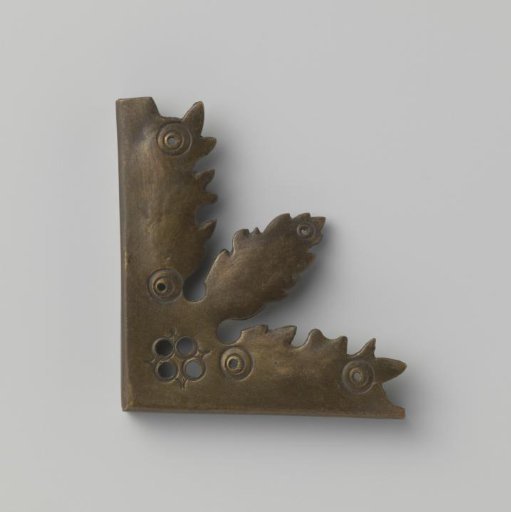 Corner piece of a book clasp (?)