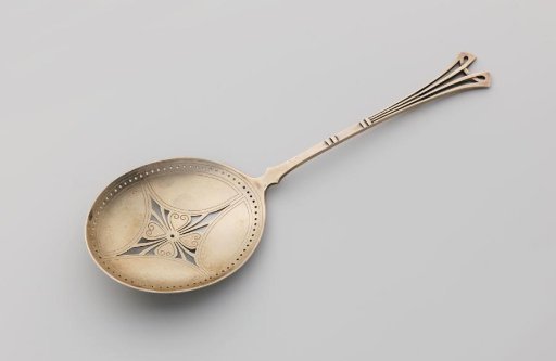 Silver fruit scoop