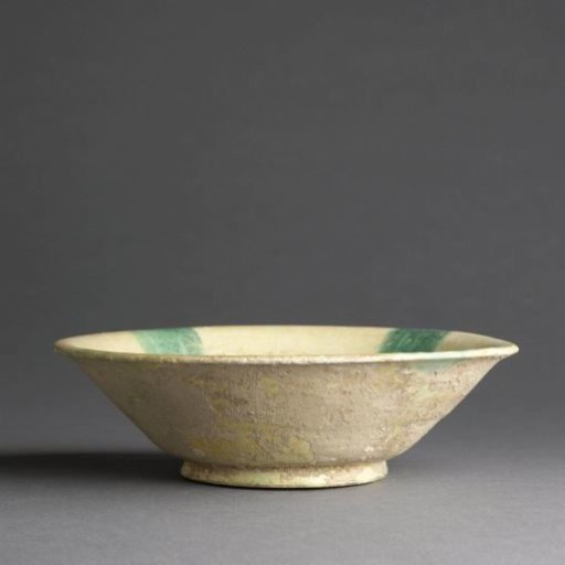 Bowl with (pseudo-)inscription and green lines