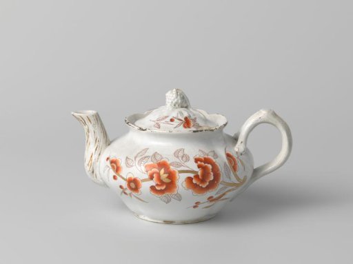 Teapot, four-lobed, decorated with golden branches with orange flowers