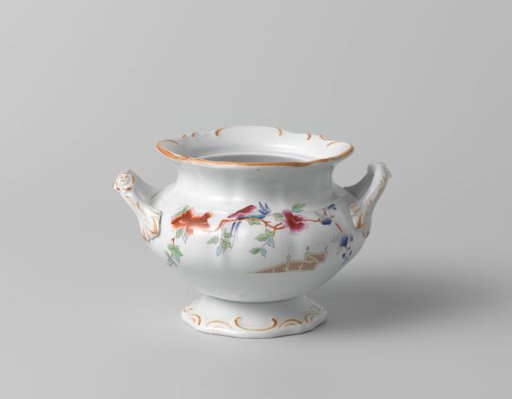 Sugar pot, with polychrome decoration featuring a garden vase, a fence, and flowers