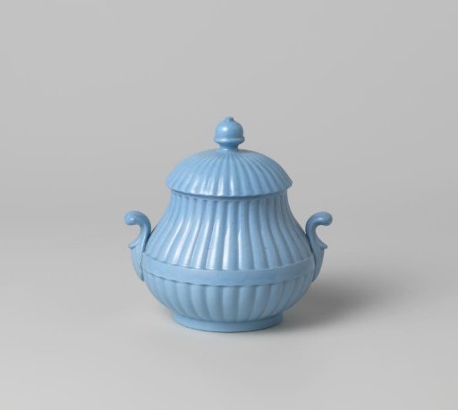 Sugar bowl, blue, with fluted sides, interrupted by a smooth horizontal band
