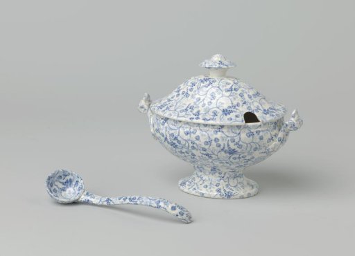 Lid belonging to a soup tureen with cover