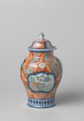 Lidded pot