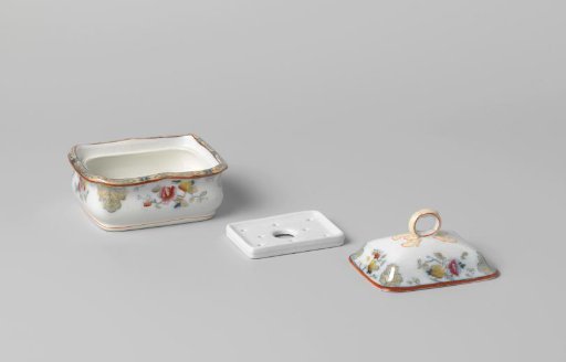 Colander of earthenware