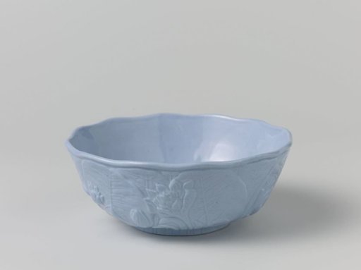 Spool bowl, blue, with leaves and flowers in relief