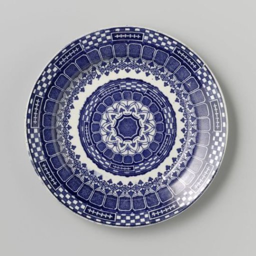 Plate with a stylized flower on the field surrounded by a band with blue and white fields