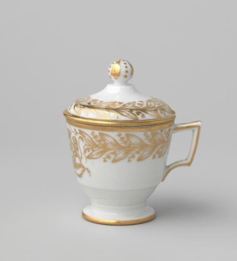 Cover of a mustard pot with the coat of arms of Hendrik Peter Godfried Quack and Isabella Gertraud von Carnap