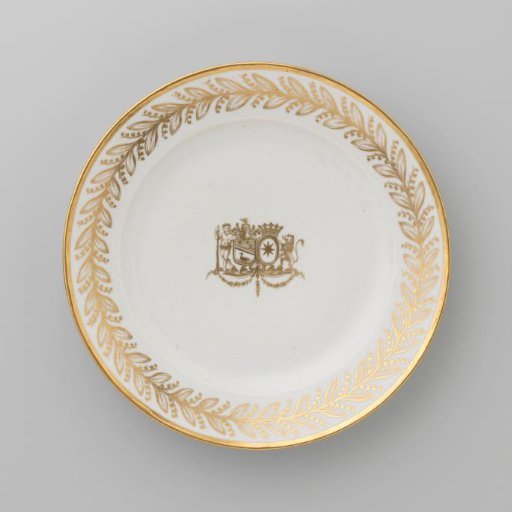 Dish with the coat of arms of Hendrik Peter Godfried Quack and Isabella Gertraud von Carnap