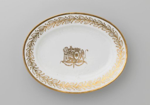Dish with the coat of arms of Hendrik Peter Godfried Quack and Isabella Gertraud von Carnap