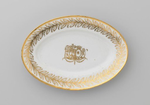 Dish with the coat of arms of Hendrik Peter Godfried Quack and Isabella Gertraud von Carnap