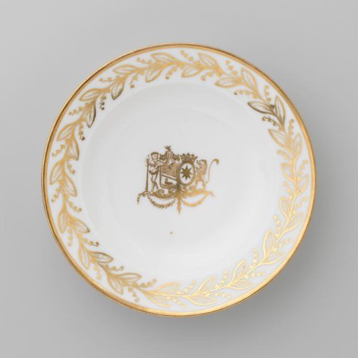 Plate with the coat of arms of Hendrik Peter Godfried Quack and Isabella Gertraud von Carnap