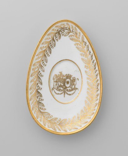 Dish with the coat of arms of Hendrik Peter Godfried Quack and Isabella Gertraud von Carnap