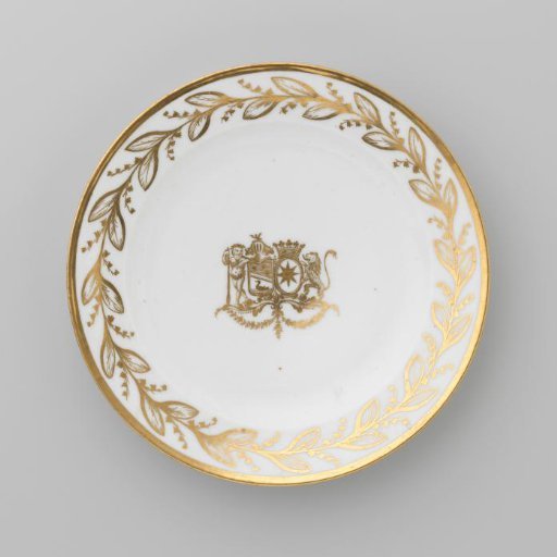 Plate with the coat of arms of Hendrik Peter Godfried Quack and Isabella Gertraud von Carnap