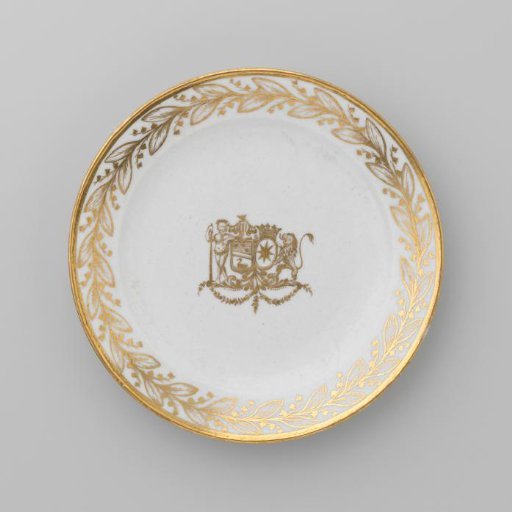 Plate with the coat of arms of Hendrik Peter Godfried Quack and Isabella Gertraud von Carnap