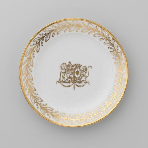 Plate with the coat of arms of Hendrik Peter Godfried Quack and Isabella Gertraud von Carnap