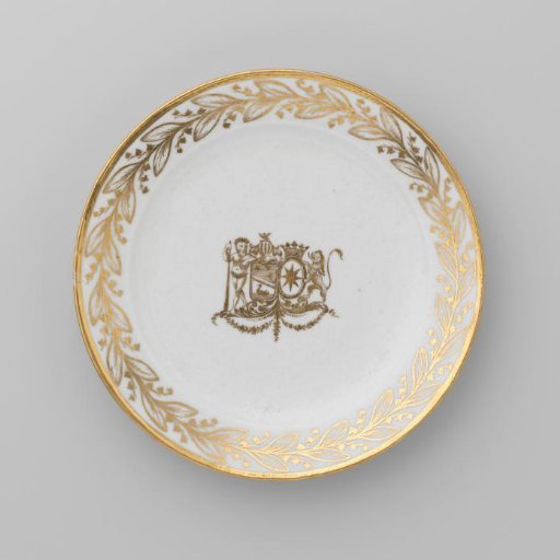 Plate with the coat of arms of Hendrik Peter Godfried Quack and Isabella Gertraud von Carnap
