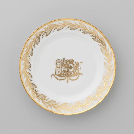 Plate with the coat of arms of Hendrik Peter Godfried Quack and Isabella Gertraud von Carnap