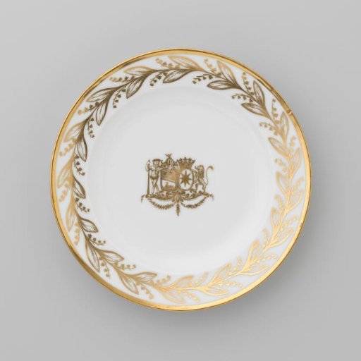 Plate with the coat of arms of Hendrik Peter Godfried Quack and Isabella Gertraud von Carnap