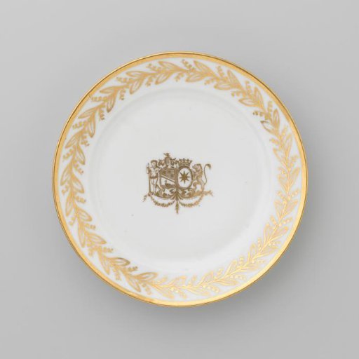 Plate with the coat of arms of Hendrik Peter Godfried Quack and Isabella Gertraud von Carnap