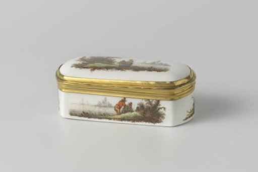 Snuffbox
