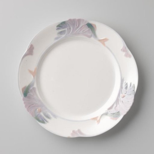Plate decorated with fish