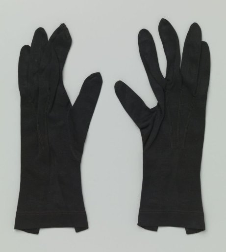 Glove of black nylon