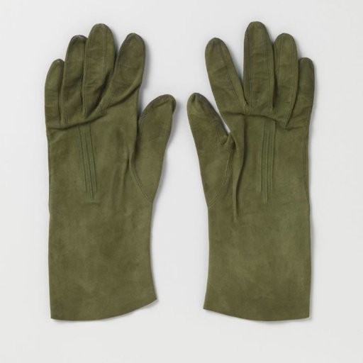 Pair of suede gloves with shifting cords