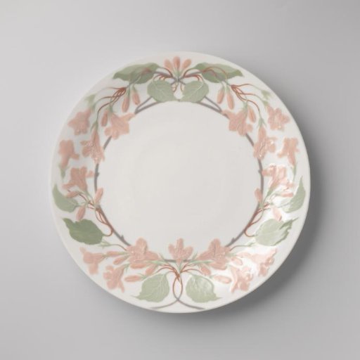 Dish, painted in polychrome with quince blossoms