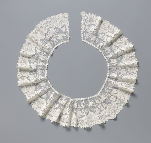 Collar or Ruff of Mixed Lace with a Border of Rococo Fields