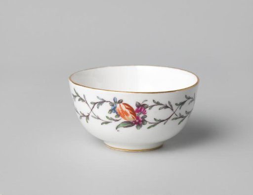 Cup, painted with a band of interlacing leaf scrolls