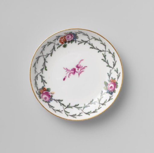 Dish, painted with a band of interlacing leaf scrolls