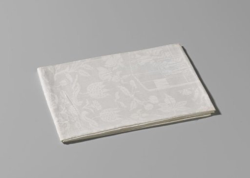 Tablecloth of white linen damask with impaled arms of Von Inn- und Kniphausen and Van Ewsum