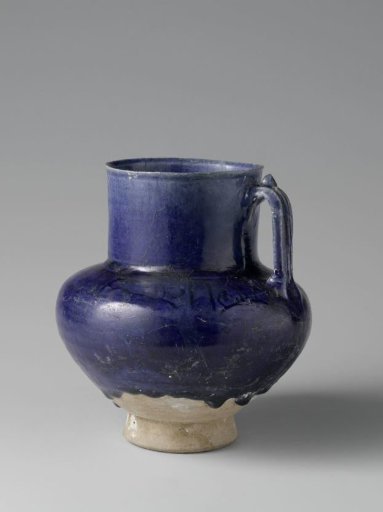 Ewer with incised scrolls