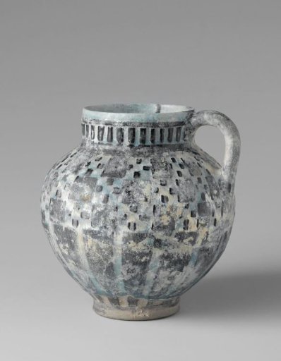 Ovoid ewer with a geometrical pattern
