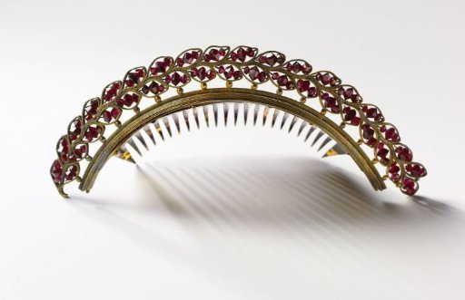 Comb or diadem