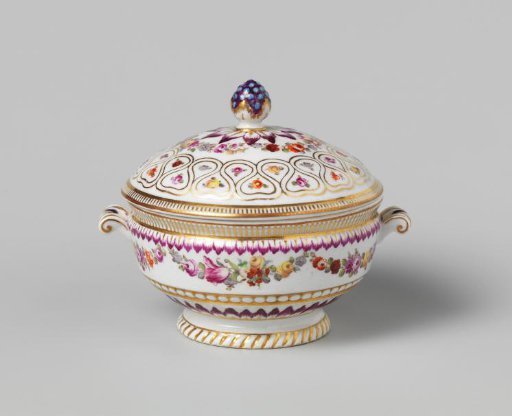Sugar pot, painted with garlands and flowers