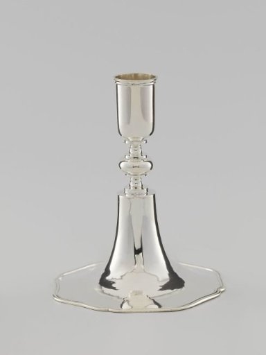 Candelabrum of plain silver with a short stem and round foot, table candelabrum or travelling candelabrum