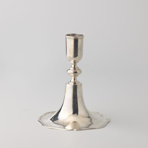 Candelabrum of plain silver with a short stem and round foot, table candelabrum or travelling candelabrum