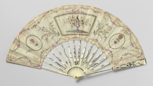Folding fan, leaf of silk painted with gouache and decorated with straw, feathers, mother-of-pearl and metal sequins: central cartouche with a bird on a flower vase and two smaller ovals with the balloon flights of respectively the Montgolfier brothers and Jean-Pierre Blanchard, on an à-jour mount