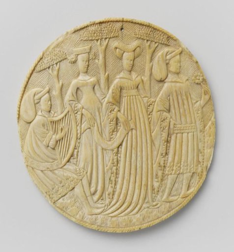 Cover of a mirror case with courtiers