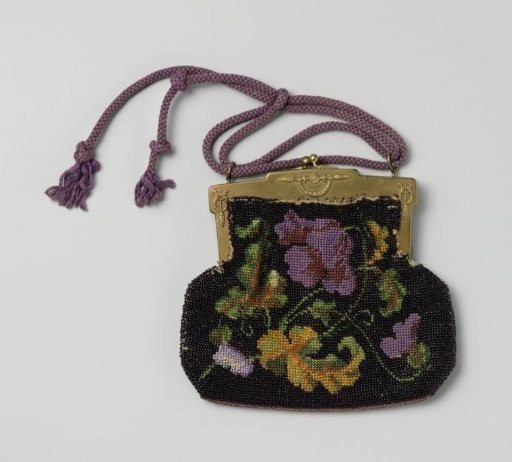 Hoop bag in a flat model, entirely of dark purple, lilac, yellow and green beads in a floral pattern, attached to a rectangular copper-coloured hoop